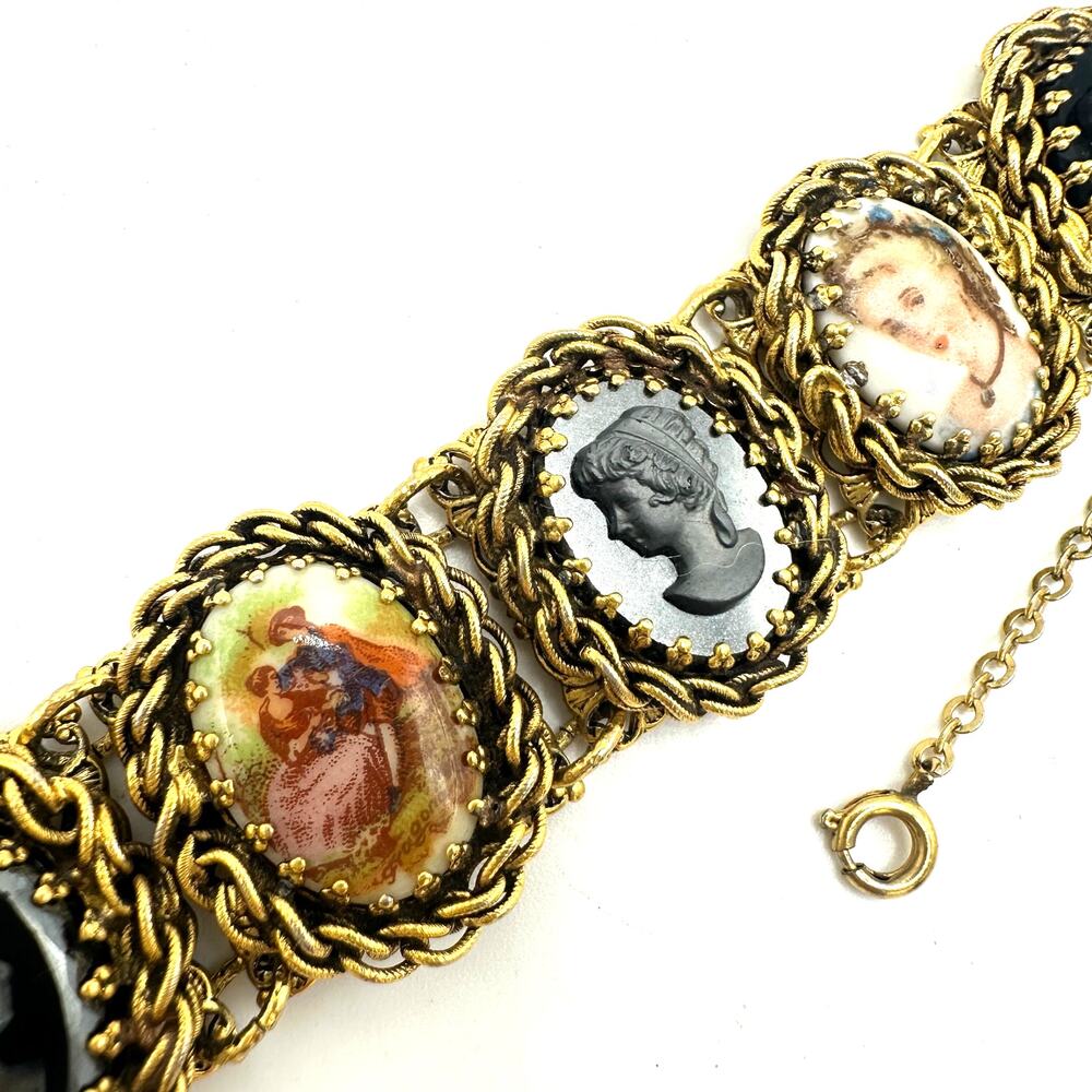 Vintage Victorian Revival gold tone 7 intaglio cameos portraits panel bracelet - Picture 5 of 9